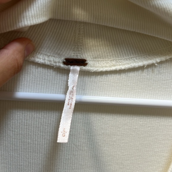 Free People Tops Free People Uptown Turtleneck Sz Large in white - Picture 4 of 8